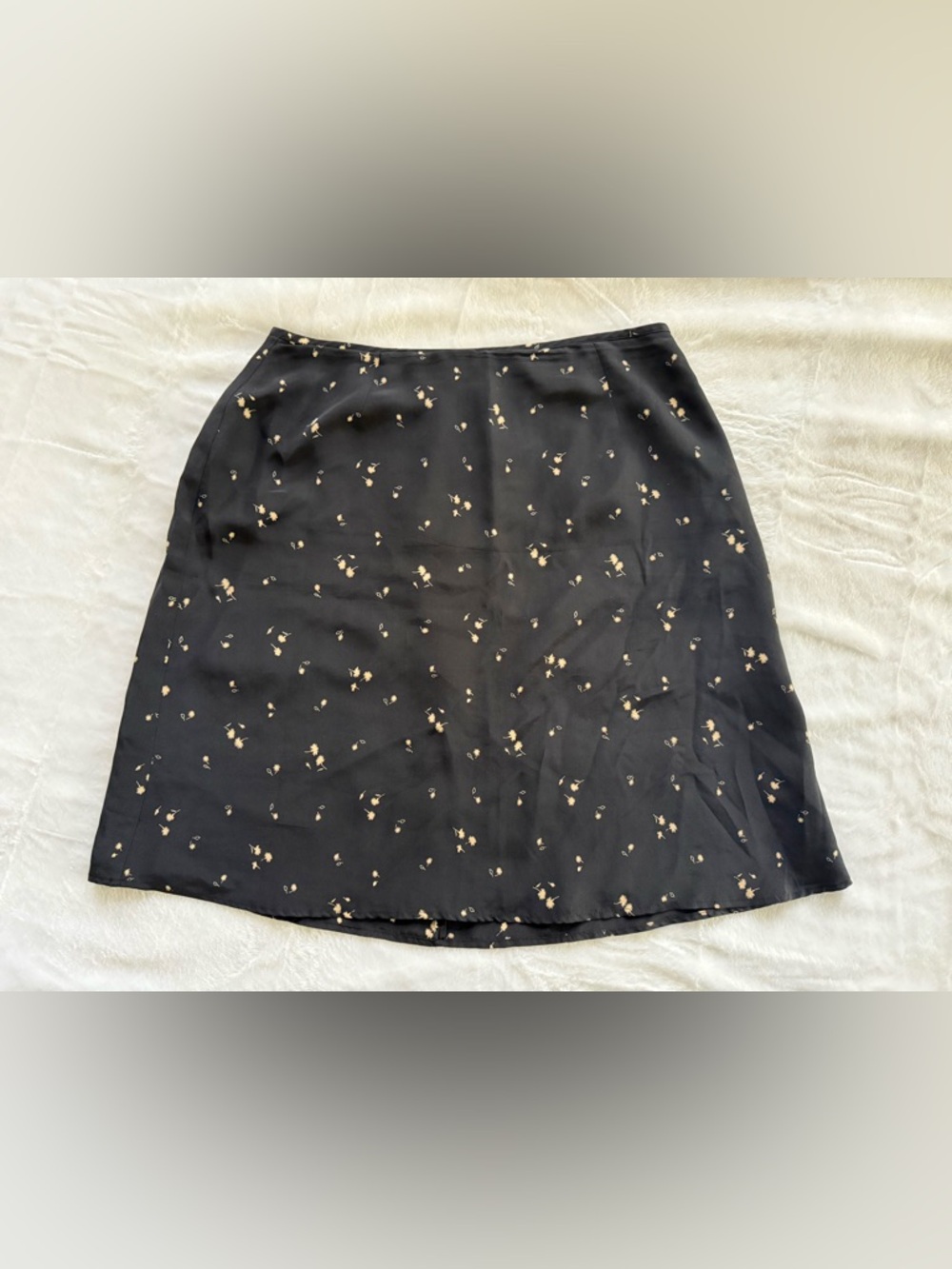 Vintage 100% Silk Knee Length Skirt Black Beige Floral Natural Fiber Capsule